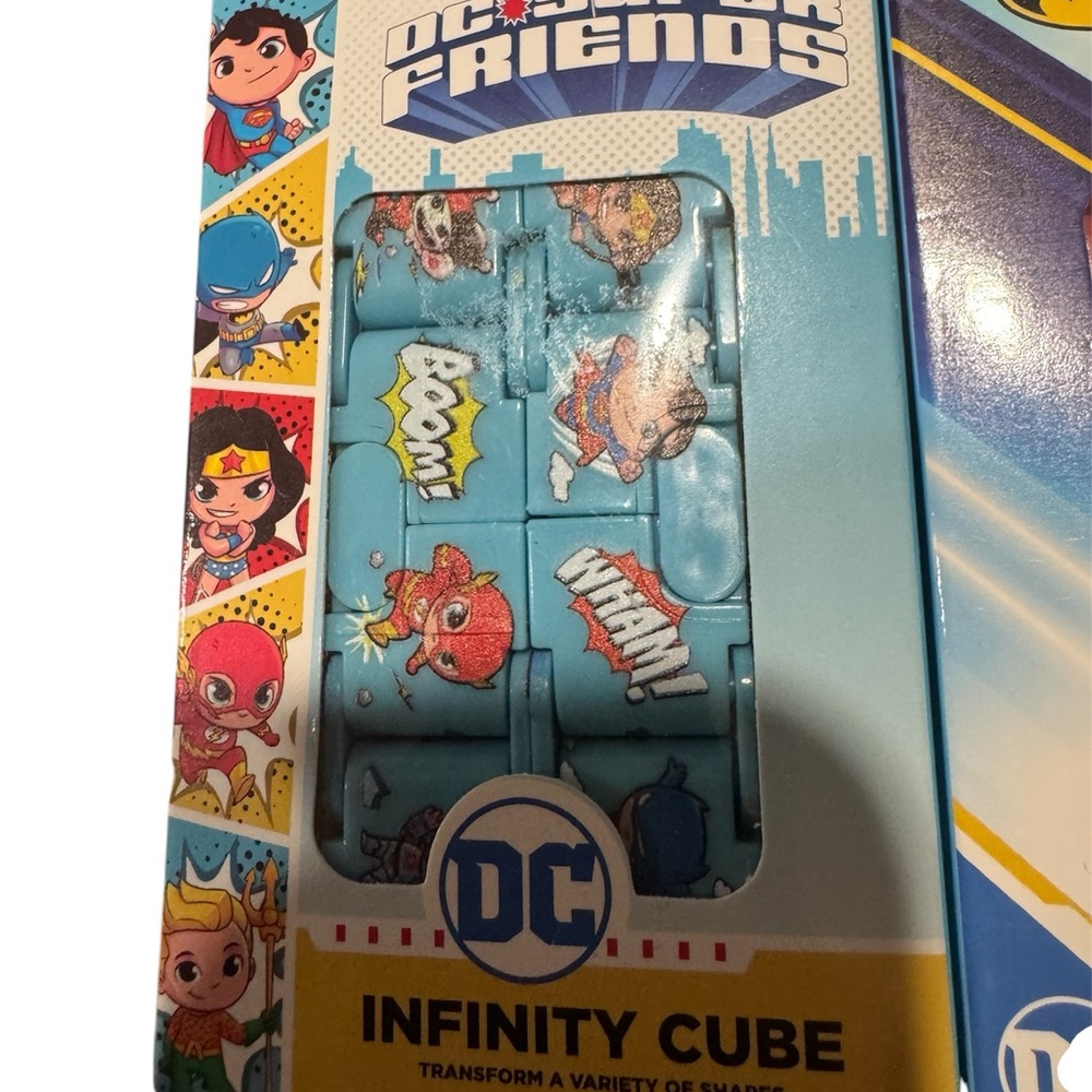 DC Comics Infinity Cube Set - Picture 2 of 2